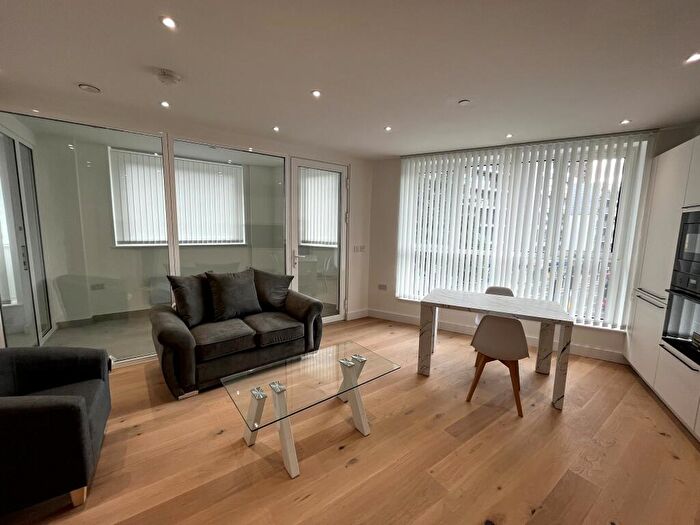 1 Bedroom Flat To Rent In Wayfare House South, Blackwall Reach, Poplar High Street, Tower Hamlets, London, E14