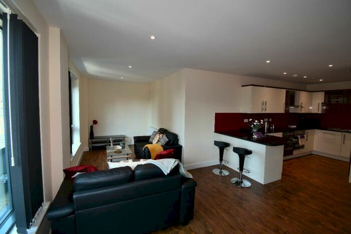 2 Bedroom Apartment To Rent In Ecco, S11