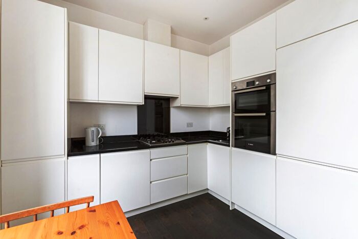1 Bedroom Flat For Sale In Mornington Place, London, NW1