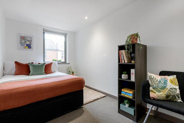 4 Bedroom Flat To Rent In Portobello Street, Sheffield, S1