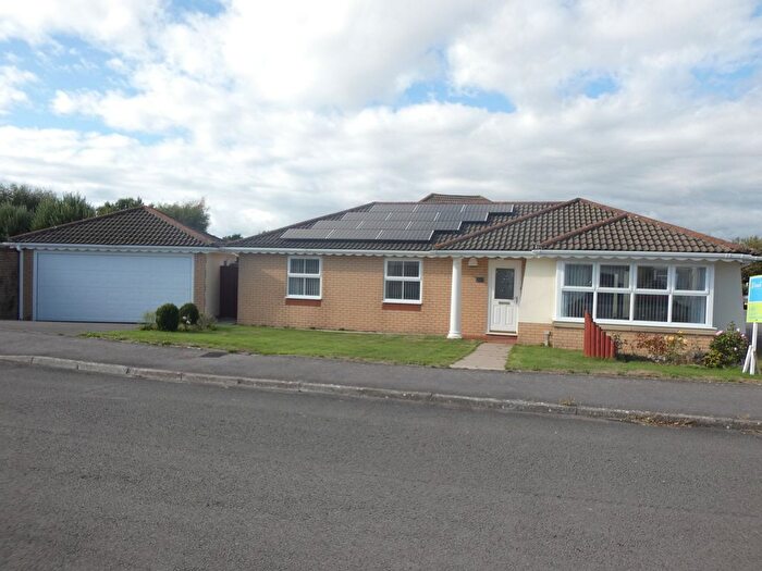 3 Bedroom Detached Bungalow For Sale In Cae Ganol, Porthcawl, Bridgend., CF36