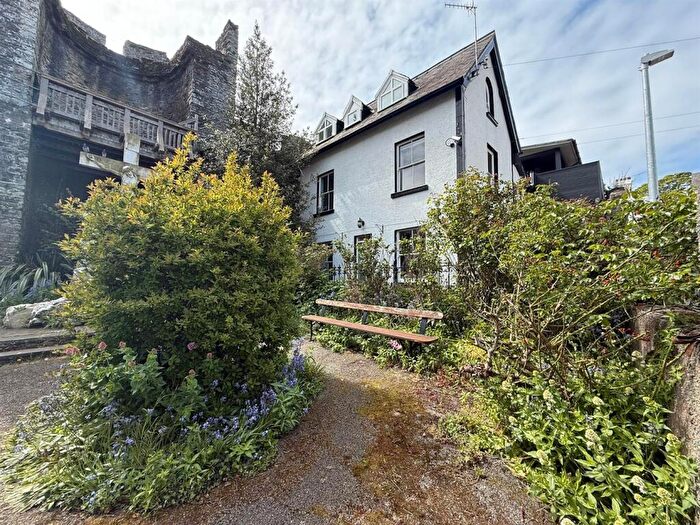 3 Bedroom House For Sale In Rosemary Lane, Conwy, LL32