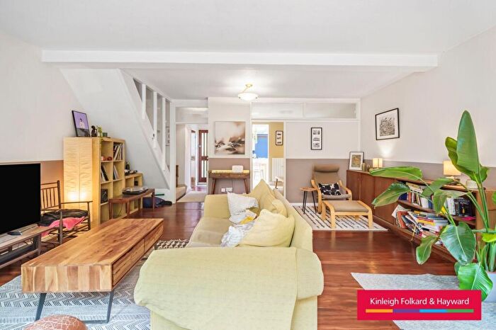 4 Bedroom House To Rent In Little Bornes, London, SE21