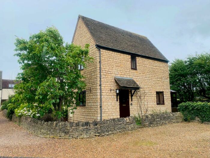 2 Bedroom House To Rent In Greyrick Court, Mickleton, GL55