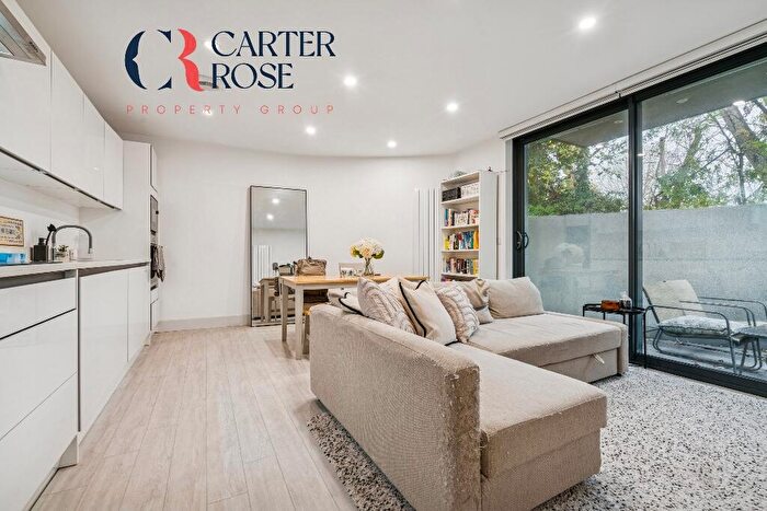 1 Bedroom Flat To Rent In Kingston Road, Epsom, Surrey, KT17