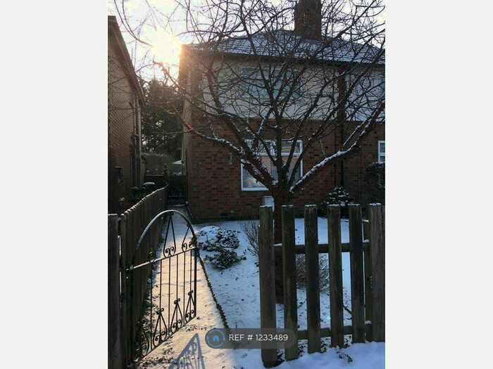 2 Bedroom Semi-Detached House To Rent In Faraday Road, Rugby CV22