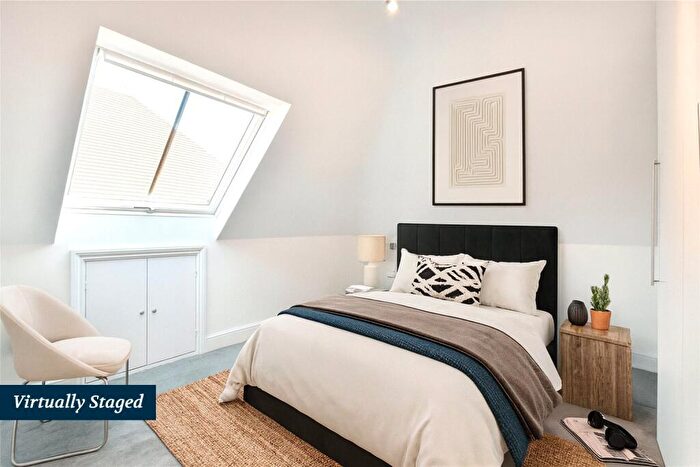 1 Bedroom Flat To Rent In Dartmouth Road, Mapesbury, NW2