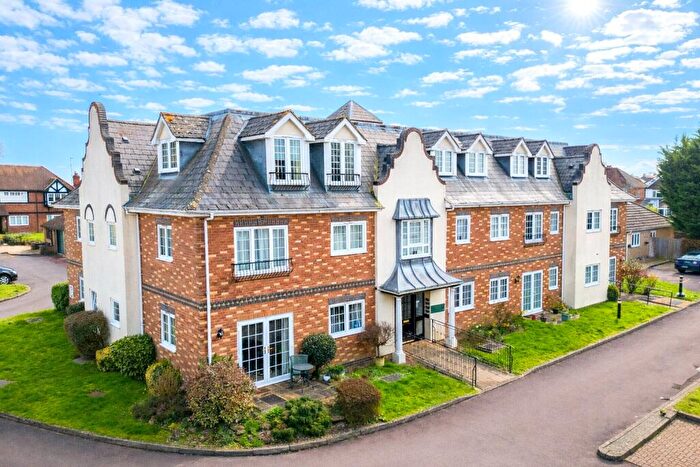 1 Bedroom Apartment For Sale In Pegasus Court, Park Lane, Tilehurst, Reading, RG31