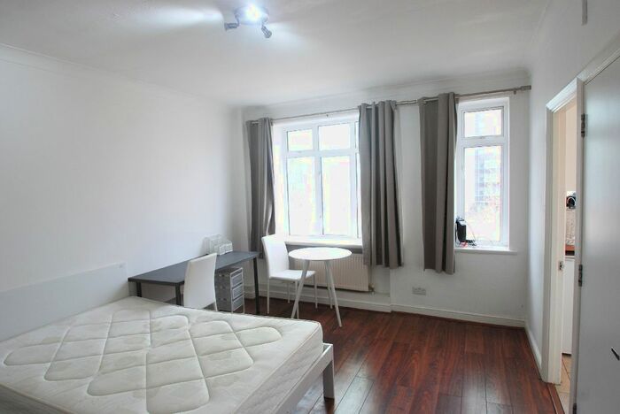 Studio To Rent In Euston Road, London, NW1
