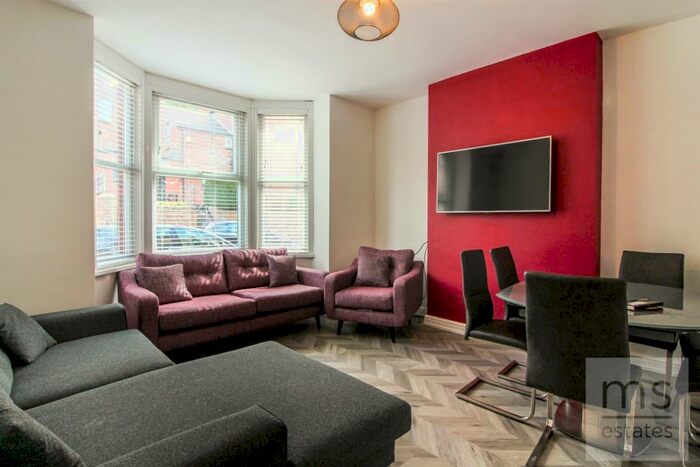 6 Bedroom Semi-Detached House To Rent In Rothesay Avenue, Lenton, Nottingham, NG7