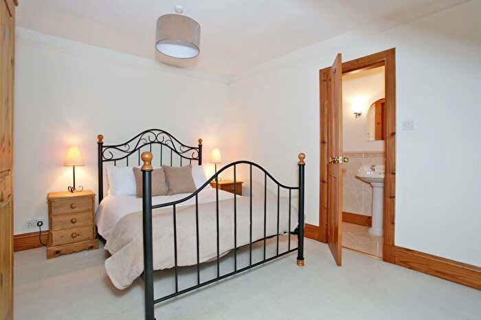 6 Bedroom Terraced House To Rent In Gray Street, Aberdeen, AB10