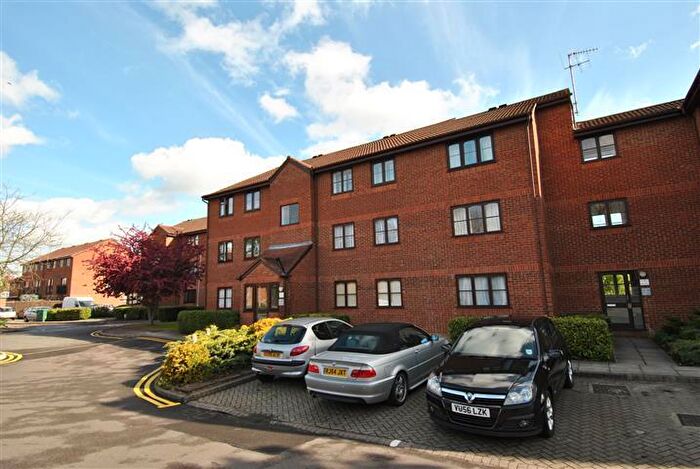 2 Bedroom Apartment To Rent In Old Mill Gardens, Berkhamsted, HP4