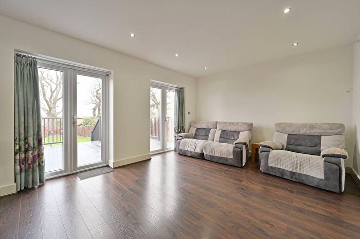 3 Bedroom Semi-Detached House For Sale In Somers Way, Bushey, WD23
