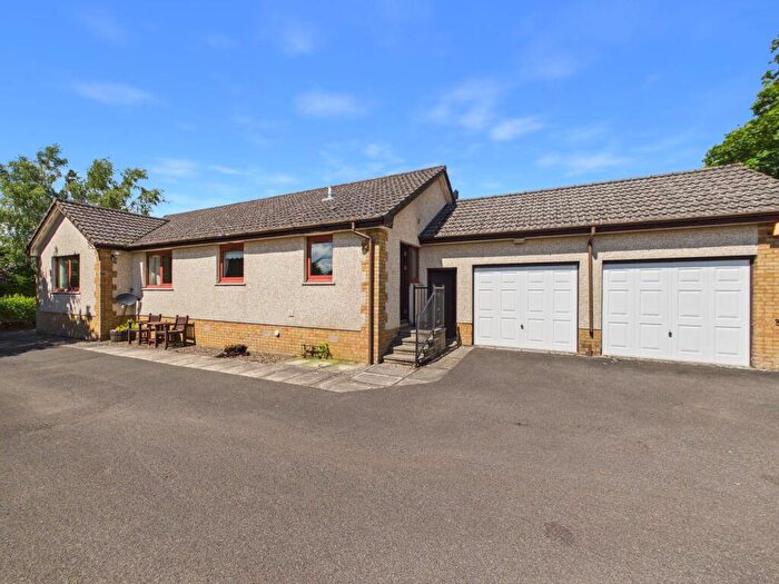 3 Bedroom Detached Bungalow For Sale In Biggar Road, Carnwath, ML11