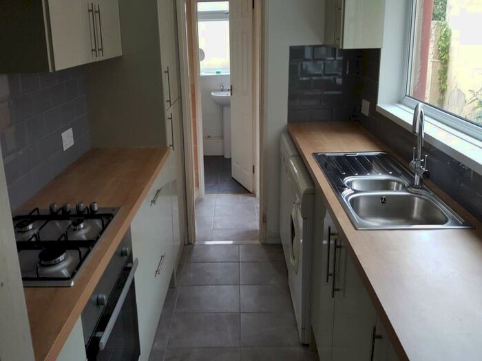 3 Bedroom House To Rent In Daniel Street, Cathays, Cardiff, CF24