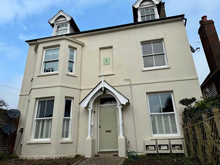 3 Bedroom Flat For Sale In High Street, Bexhill-On-Sea, TN40