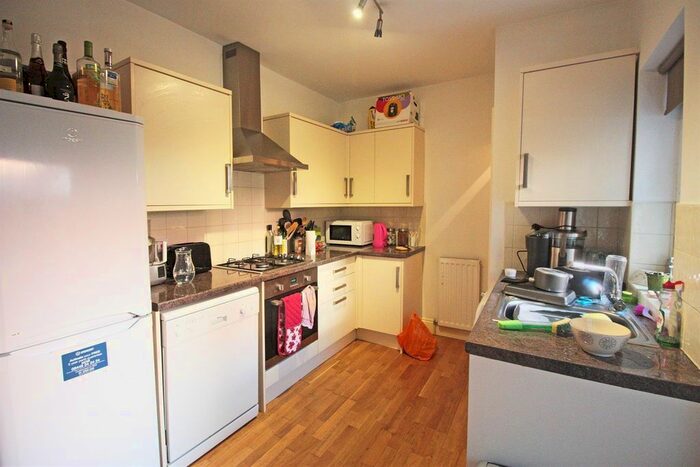 3 Bedroom Flat To Rent In Deuchar Street, Sandyford, Newcastle Upon Tyne, NE2