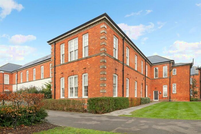 2 Bedroom Apartment To Rent In Longley Road, Chichester, PO19