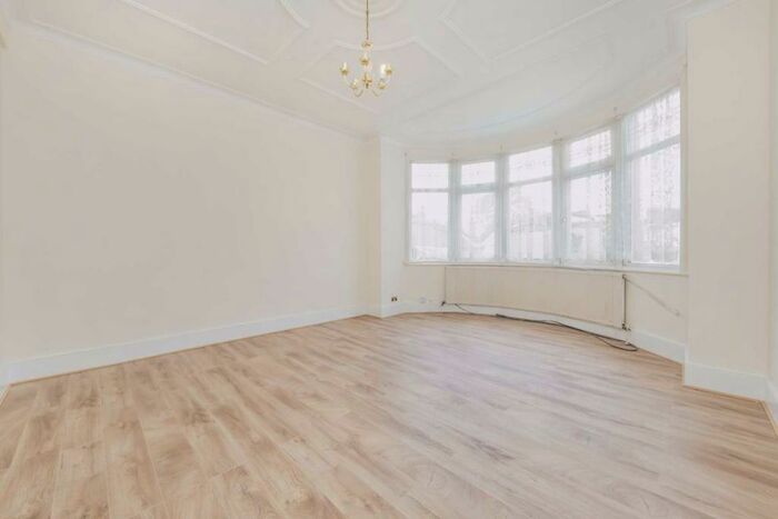 4 Bedroom Terraced House To Rent In Wolves Lane, London, N22