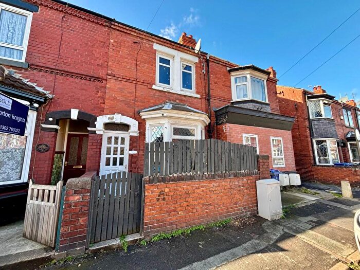 3 Bedroom Terraced House For Sale In Royston Avenue, Doncaster, DN5