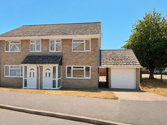2 Bedroom Semi-Detached House For Sale In Stanley Road, Peacehaven, BN10