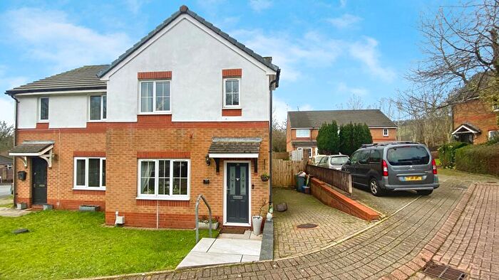 3 Bedroom Semi Detached House For Sale In Heol Llinos, Thornhill, Cardiff, CF14