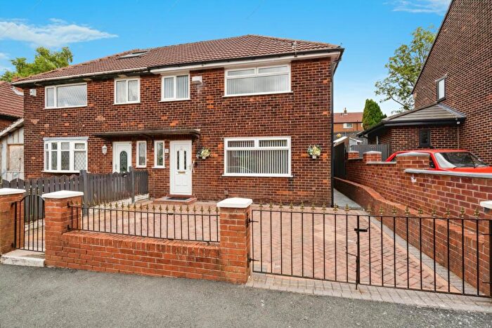 3 Bedroom Semi Detached House For Sale In Aldercroft Avenue, Bolton, Greater Manchester, BL2