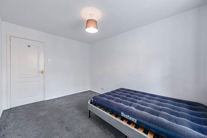 1 Bedroom Flat For Sale In Crofters Court, Deptford, London, SE8