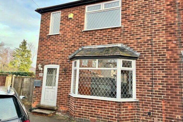 3 Bedroom Semi-Detached House To Rent In Cambridge Crescent, Nottingham, NG9