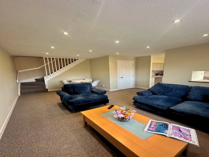 1 Bedroom Flat To Rent In Highmill Court, Dundee, DD2