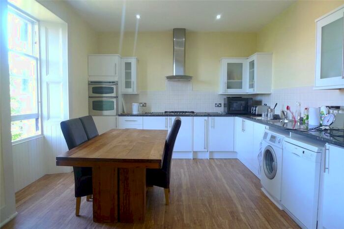 4 Bedroom Flat To Rent In Lutton Place, Newington, Edinburgh, EH8