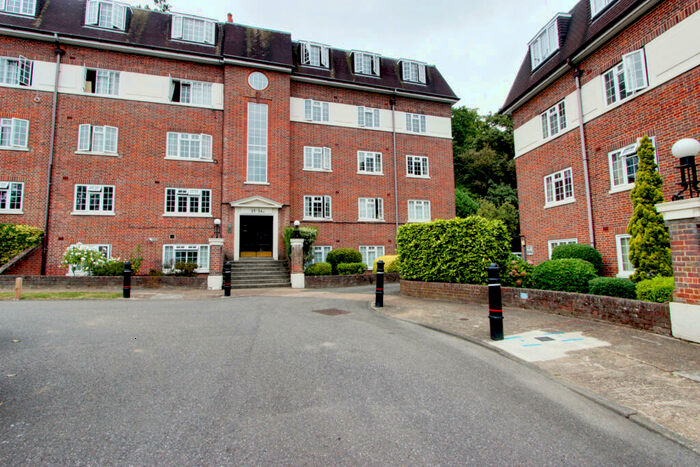 2 Bedroom Flat To Rent In Herga Court, Sudbury Hill, HA1