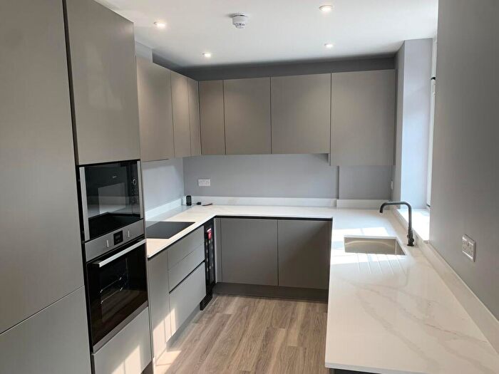 2 Bedroom Duplex For Sale In Bromley Avenue, Bromley, BR1