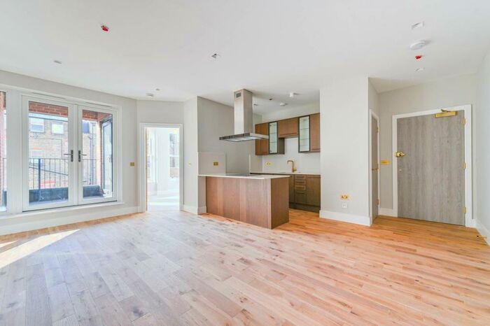 1 Bedroom Flat To Rent In Dalton Street, West Norwood, London, SE27