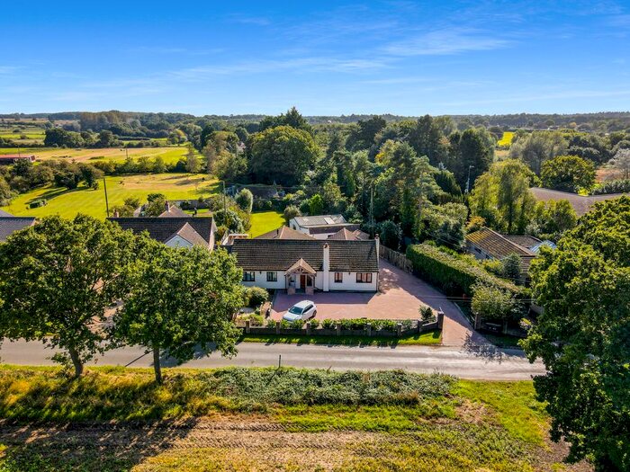 4 Bedroom Detached Bungalow For Sale In Hulver Road, Mutford, Beccles, NR34