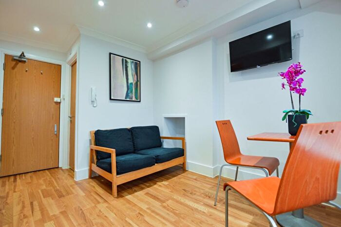 1 Bedroom Flat To Rent In Flat, Talbot Road, Bayswater, W2