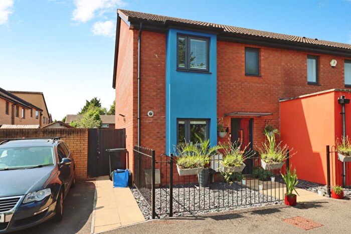 3 Bedroom End Terrace House For Sale In Fedden Close, Bristol, BS16