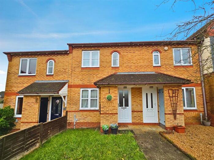 2 Bedroom Semi Detached House For Sale In Lavender Way, Rushden, NN10