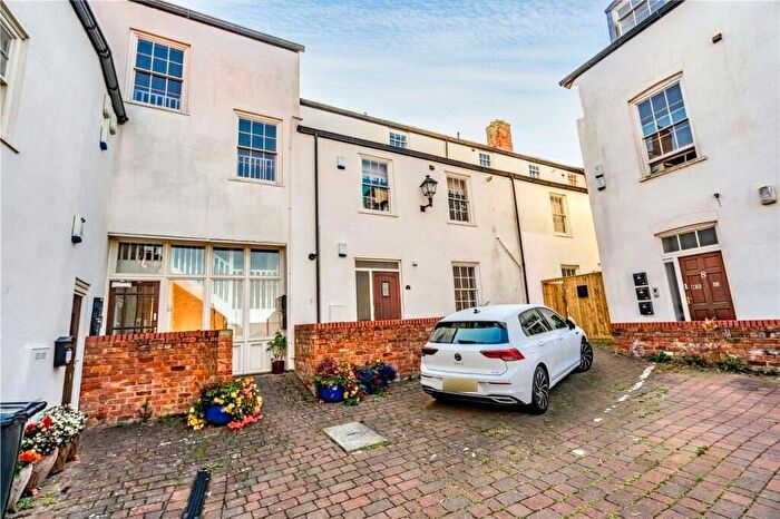 2 Bedroom Flat For Sale In Coach House Court, Caistor, Market Rasen, LN7