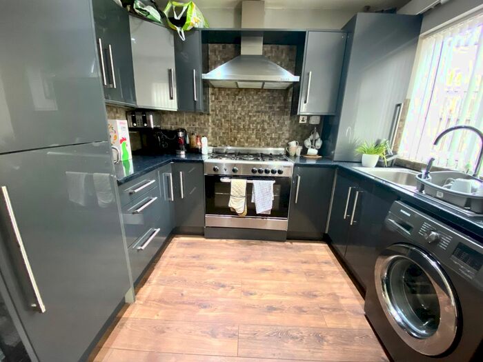 2 Bedroom Property To Rent In Heather Road, Small Heath, Birmingham, B10