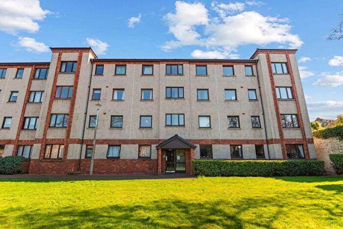 2 Bedroom Flat To Rent In Hawthornden Place, Leith, Edinburgh, EH7