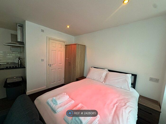 Studio To Rent In Young Street, Doncaster, DN1