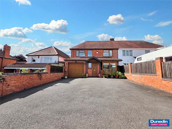 4 Bedroom Semi-Detached House For Sale In Birmingham Road, Lickey End, Bromsgrove, B61