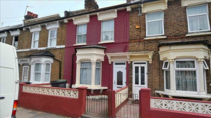 3 Bedroom House To Rent In Birkbeck Road, London, N17