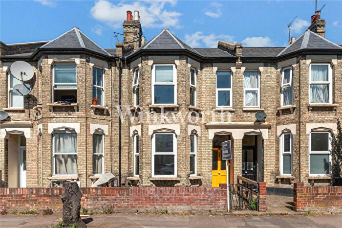 3 Bedroom Terraced House For Sale In Sydney Road, London, N8