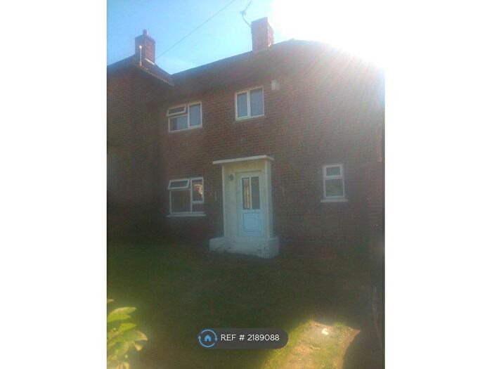 2 Bedroom Semi-Detached House To Rent In Spinkhill Avenue, Sheffield, S13