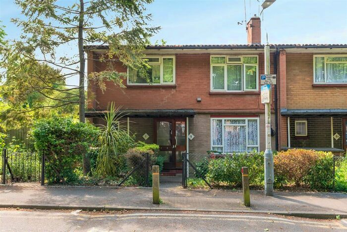 1 Bedroom Flat To Rent In Colham Avenue, West Drayton, UB7