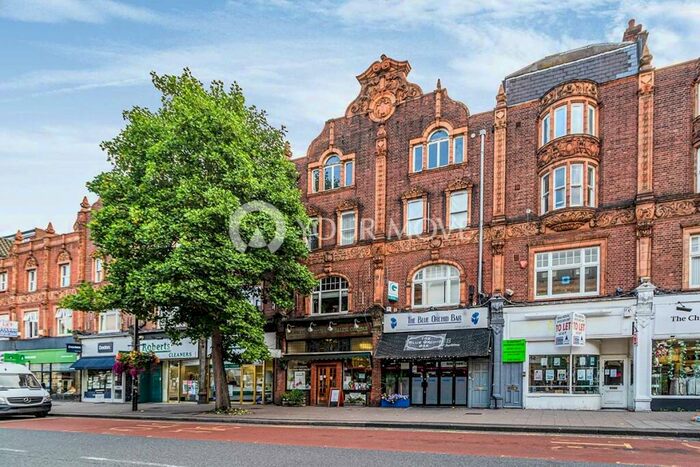 1 Bedroom Flat To Rent In Claremont Road, Surbiton, KT6