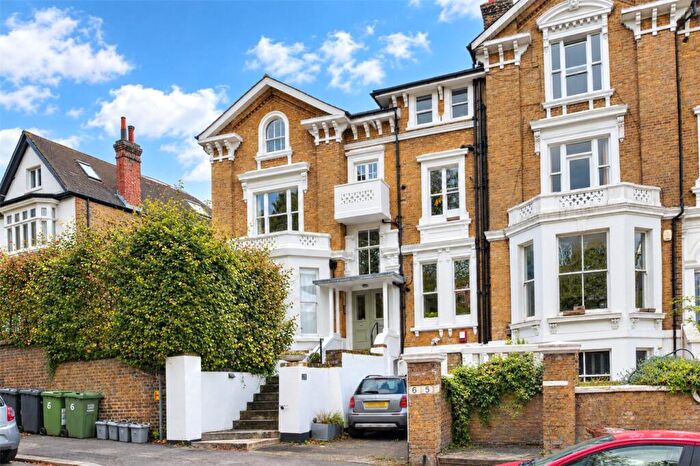 3 Bedroom Apartment For Sale In Eliot Hill, Lewisham, London, SE13