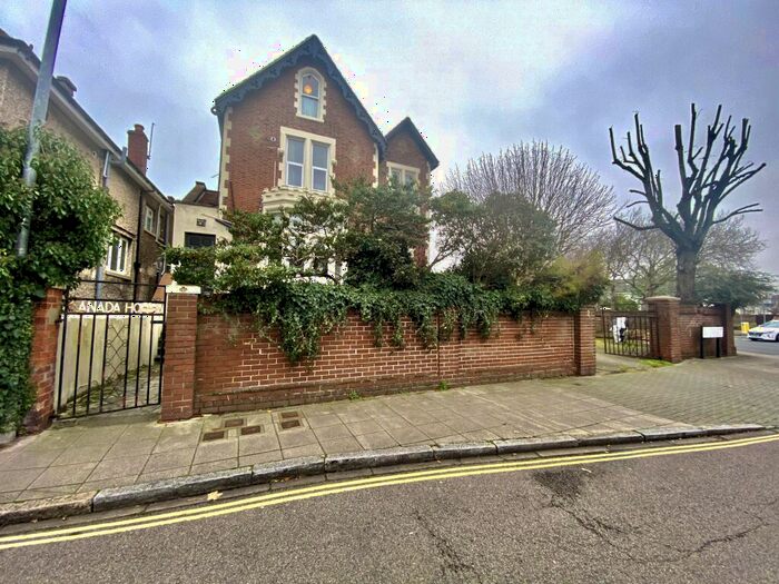 1 Bedroom Apartment To Rent In Canada House, Central Southsea, PO5